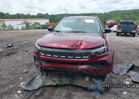2022 Jeep Compass Latitude Fwd z USA, uszkodzony, nr VIN 3C4NJCBB9NT202123